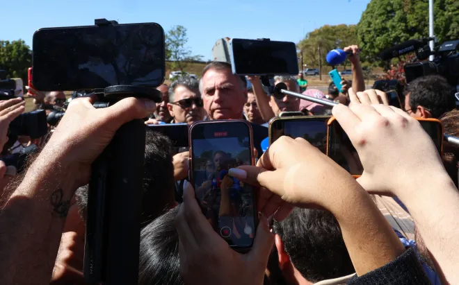 Moraes impõe tornozeleira a Bolsonaro e cita uso de solda para violar equipamento