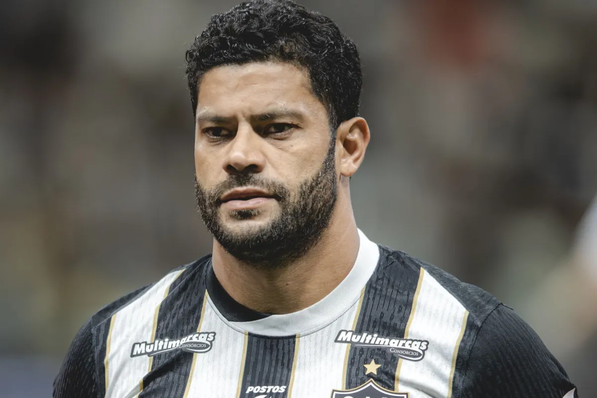 Ídolo do Atlético, Hulk revela susto com filha e emociona com agradecimento