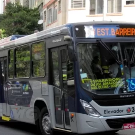 Moradores do Barreiro Realizam Protesto por Melhorias no Transporte Público