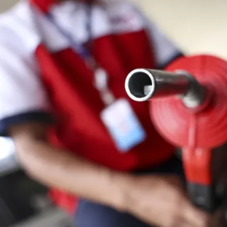 Gasolina ficou mais cara mesmo sem aumento da Petrobras