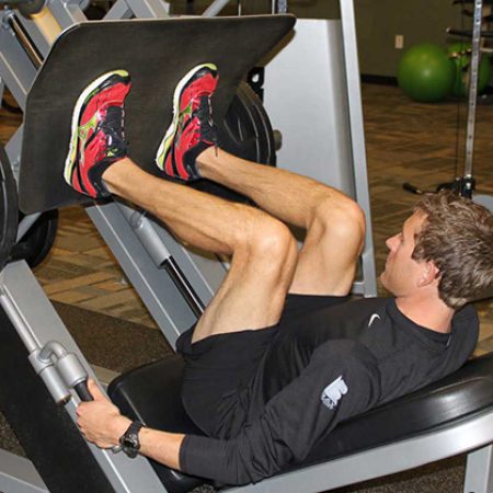 Treino de pernas que combina força e mobilidade ganha destaque por proteger articulações